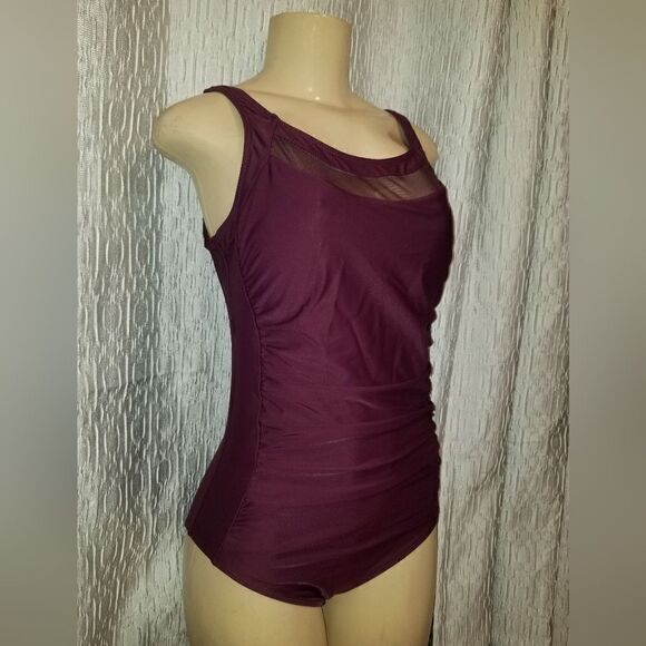 Swim suit med new no tags - Picture 5 of 7